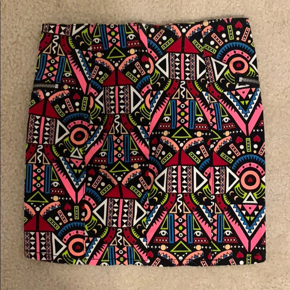 Aztec patterned skirt NWT - Picture 3 of 4